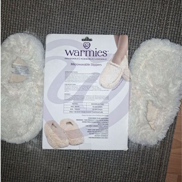 WARMIES Microwavable Lavender Scented Slippers Cream Fits 6-10 Heated Weighted - Picture 3 of 5